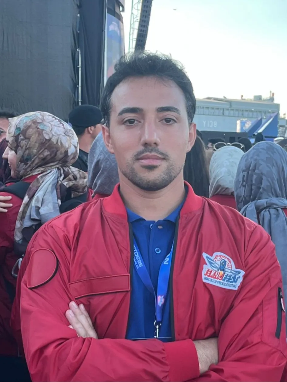 Portrait in a TEKNOFEST volunteer jacket at Gölcük